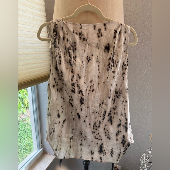 NWT Zara VOLUMINOUS PRINTED TOP ZW COLLECTION Black/Ecru Size Small - Picture 2 of 9